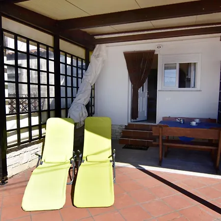 In Mit Schoener Terrasse By Interhome Apartman